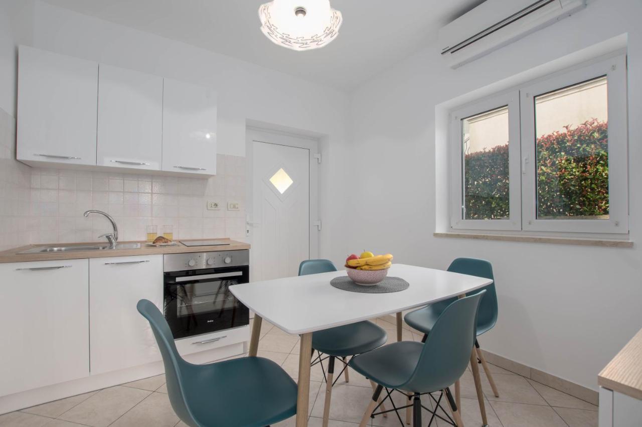Apartment Lucija, Stinjan Póla Kültér fotó