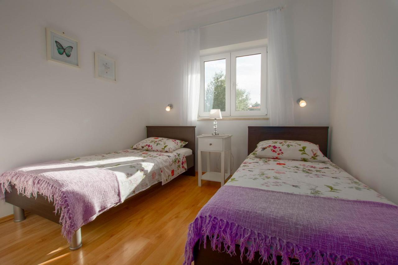 Apartment Lucija, Stinjan Póla Kültér fotó
