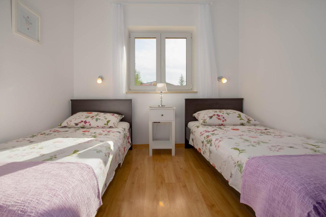Apartment Lucija, Stinjan Póla Kültér fotó